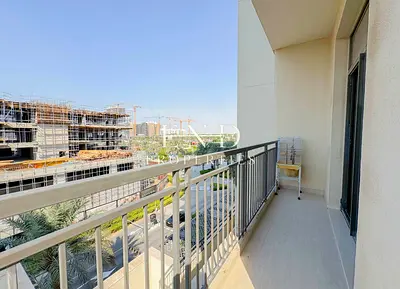 Low Floor | Corner Unit | Best Price | 4 Cheques
