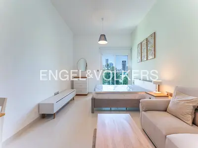 Multiple Cheques | Newly Decorated | Furnished