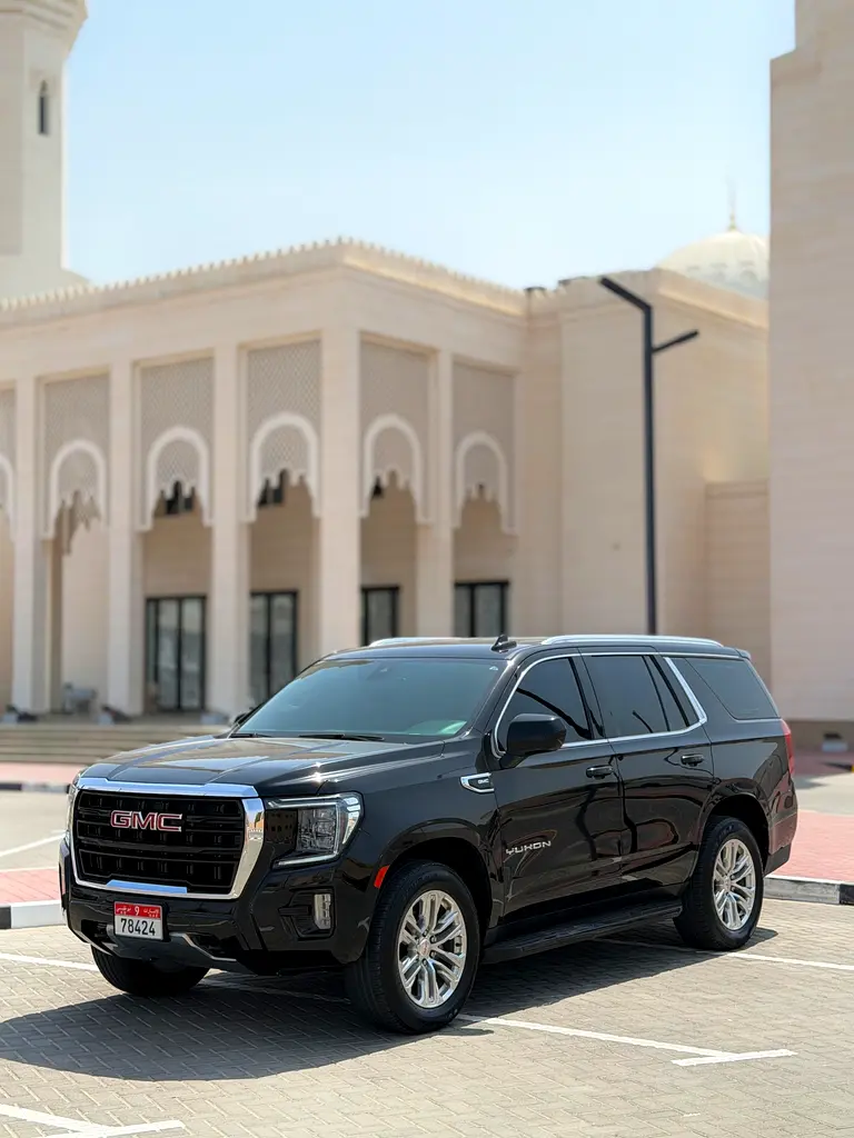 GMC Yukon 2022 — photo 1 of 13