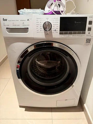 TEKA washing machine 8kg 1400RPM. Front load washing machine - new barely used.