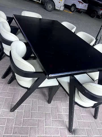 8 seater dinning table