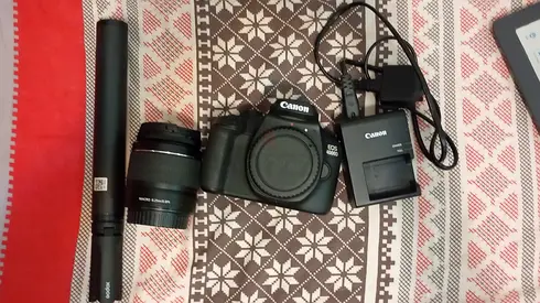 Canon EOS 4000 D