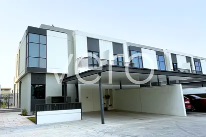 Vacant | Landscaped | Large Layout
