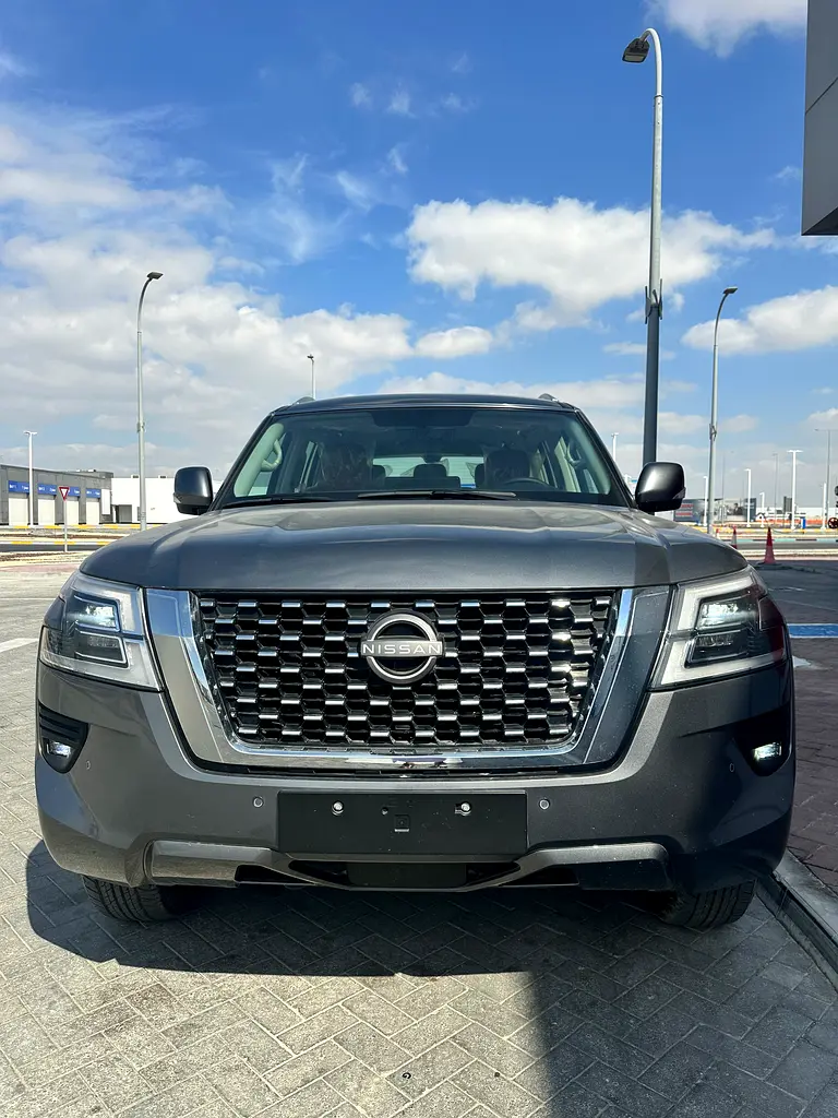 Nissan Patrol 2024 — photo 1 of 8