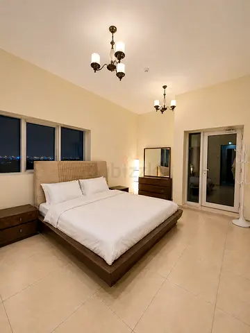 Huge fully furnished Master Room