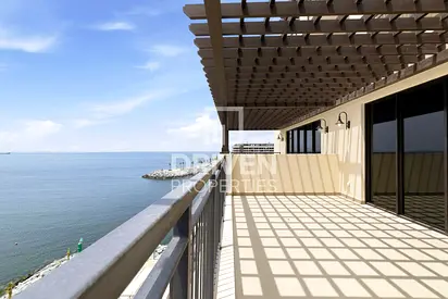 Elite Prime Unit | Ocean and Skyline view |
