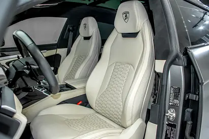 2021 Lamborghini URUS — фото 10