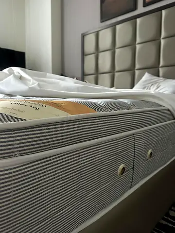 King size Comfort luxury medium Firm Mattress - excellent Condition