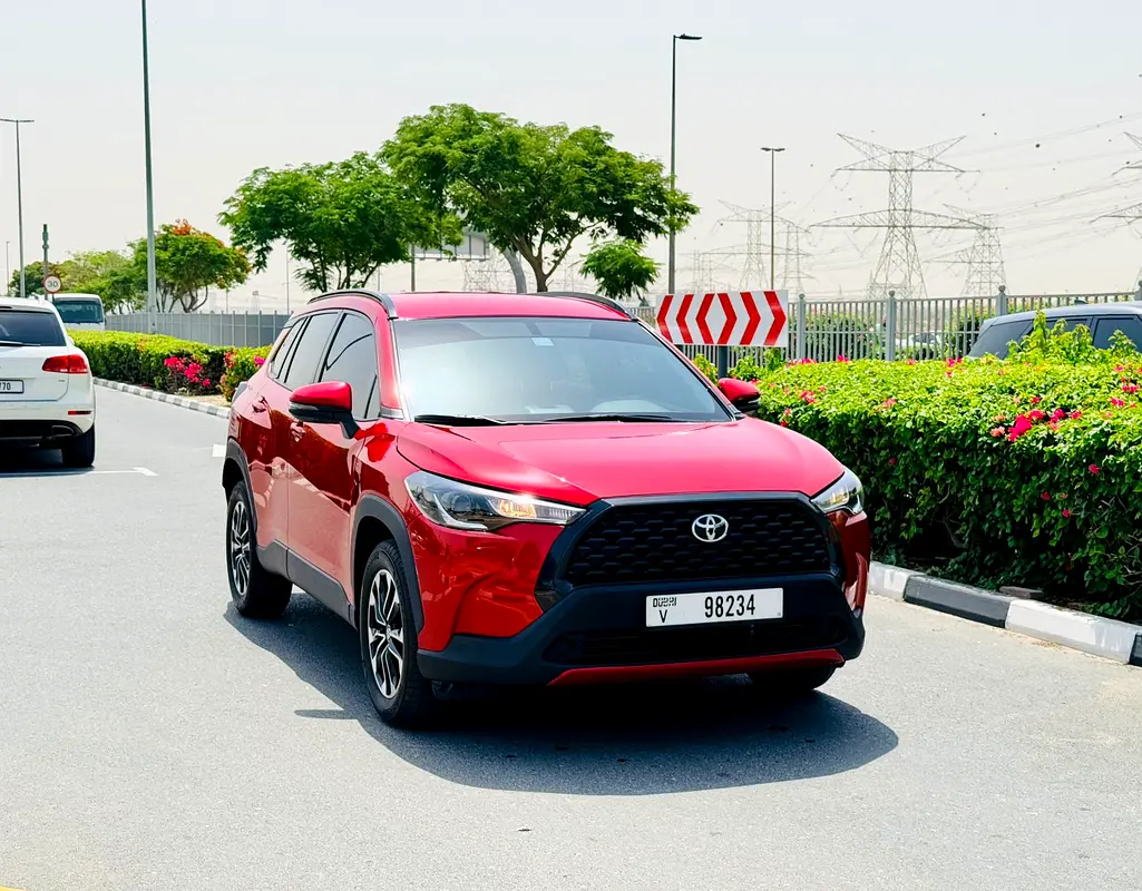 Toyota Corolla Cross 2024 — photo 1 of 18