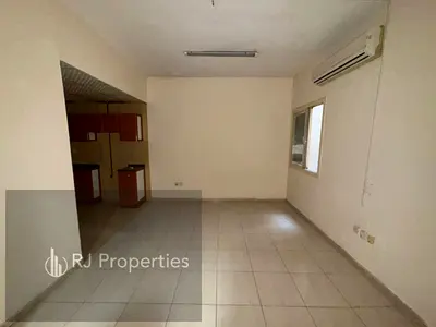 HOT OFFER LUXURY AND VERY SPACIOUS STUDIO APARTMENT READY TO MOVE FULLY FAMILY BALDING JUST 22K
