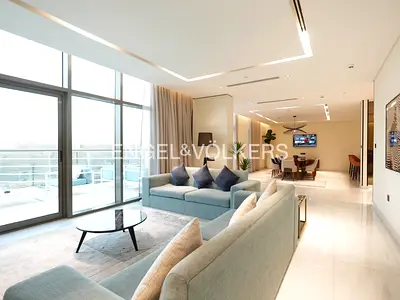 Bills Included | Fully Serviced | Sea View