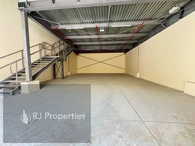 BRAND NEW LUXURY WAREHOUSE MAZZINE FLOOR BUSINESS AREA READY TO MOVE ONLY JEST 135K