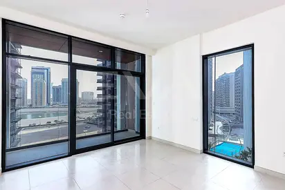 GOLF COURSE VIEW | READY TO MOVE | MID FLOOR