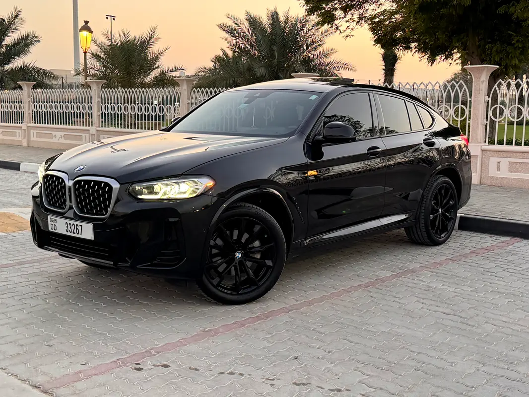BMW X4 2022 — photo 1 of 19