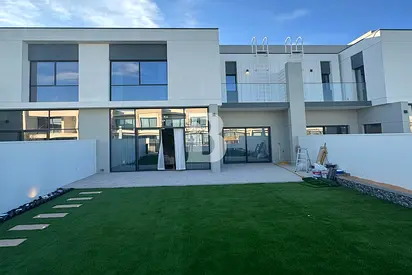 Single Row I Prime location I Vastu | Upgraded
