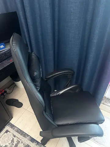 Black leather reclining gaming chair