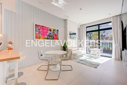 Pool View | Bright Unit | Fully Furnished