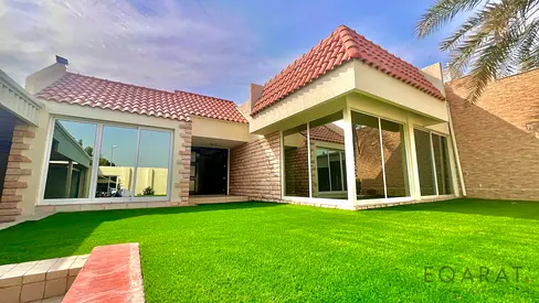 Newly Renovated & Specious Villa | 3BR+Sudy Room