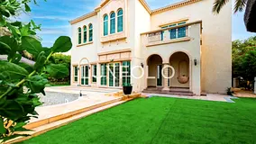 Large Plot | Lake View | Perfect Condition