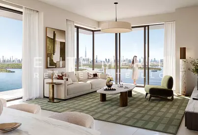 Waterfront Apartment | Prime Address| Panoramic Skyline Views