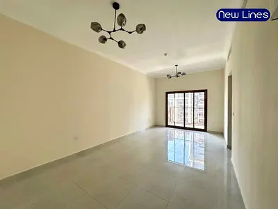 Big Layout | Closed Kitchen | Vacant | On the Entrance