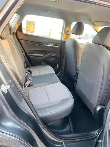 2021 KIA SELTOS 照片 14
