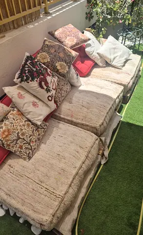 Outdoor bench cushions and assorted decorative throw pillows - set