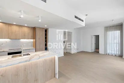 Iconic Views | Mid Floor | Downtown Living