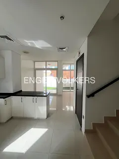 Spacious Townhouse | Private Garden | Corner Unit