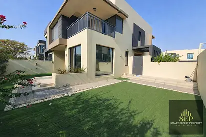 Well Maintained | Spacious and Bright Premium 5BR