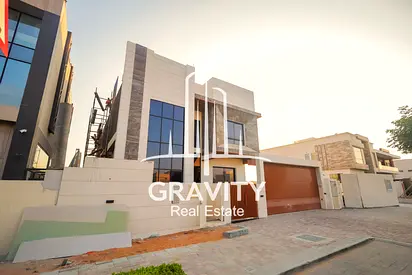 Custom-Built 5BR Villa with Private Pool | Kitchen Equipped