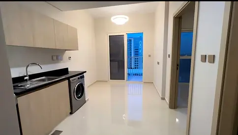 1BR/Equipped kitchen /Ready to movein
