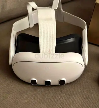 Meta quest 3  VR headset (used, good condition) ( without joystick )