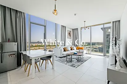 Corner Unit | Spacious 1 Bed | Furnished