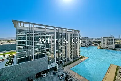 Corner Unit | Spacious 1 Bed | Furnished