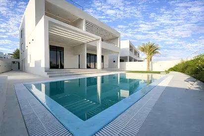 A rare opportunity to own a luxury villa in the most prestigious area of ​​Ajman. 3 floors, 10,000
