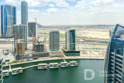 Bright Unit | Ready to Move In | Mid Floor