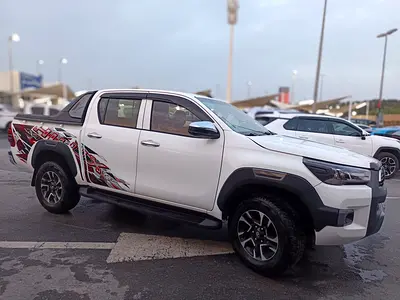 2022 Toyota HILUX — фото 10