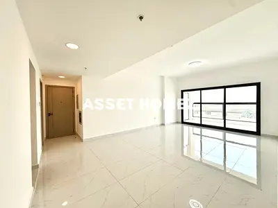 تصميم زاوية من 3 غرف نوم | إطلالات متعددة على الشرفة | شقة حديثة في الفرجان