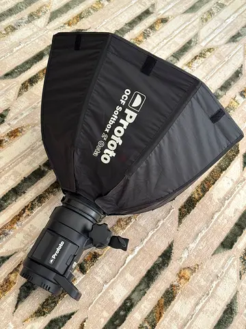 Profoto OCF Softbox 2 Octa with Profoto OCF Flash Head - Good Condition