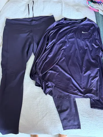 Nike womens long sleeve top and leggings set - size XL, purple