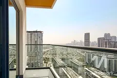Chic 1BR Apartment | Vacant | Open to View