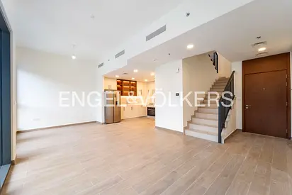 Duplex | Pool + Gym Access | Short Term Welcomed