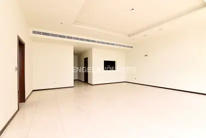 High Floor | Direct Beach Access | Unfurnished