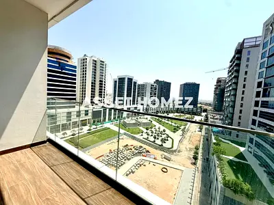 Luxurious | Fully Furnished | Bright Unit | Vacant