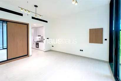 Studio Vacant | Pool View | Flexi Cheques