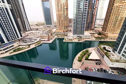 Modern 1 Bed | Lake View | Prime Location