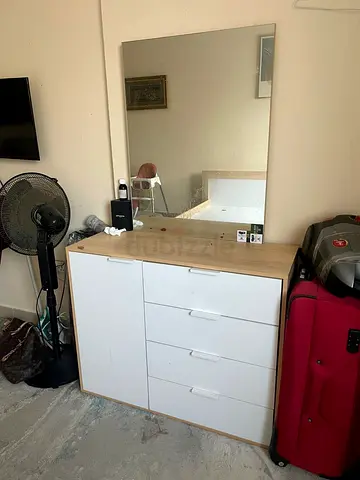 Wood-tone dresser with mirror - 4 drawers + side cupboard