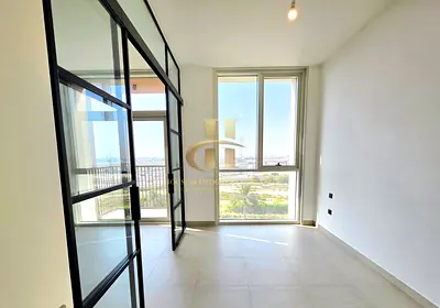Elegant | Modern living | Fully fitted kitchen