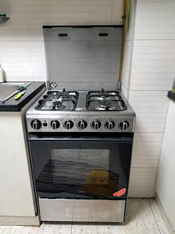 Midea 4 burner cooking range